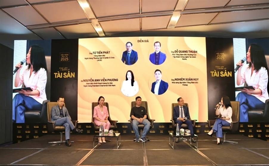 Hội nghị Đầu tư 2025: Tích lũy & Quản lý Tài sản thu hút sự tham gia của nhiều nhà đầu tư.