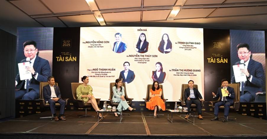 Phiên tọa đàm: Chiến lược tài chính ngắn, dài hạn và giải pháp bảo toàn tài sản bền vững. Ảnh: TL.